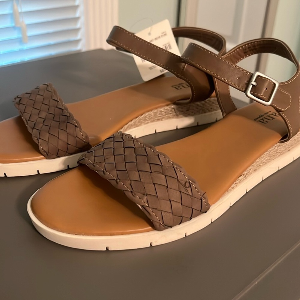 Ana sandals